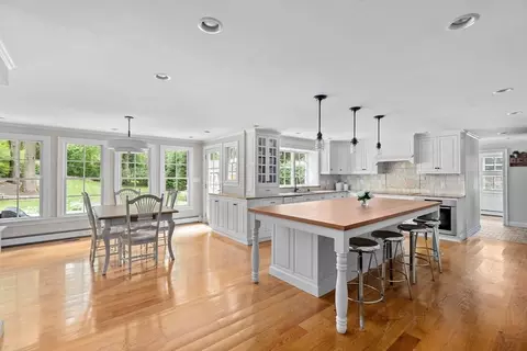 17 Del Prete Dr, Hingham, MA 02043 photo 2