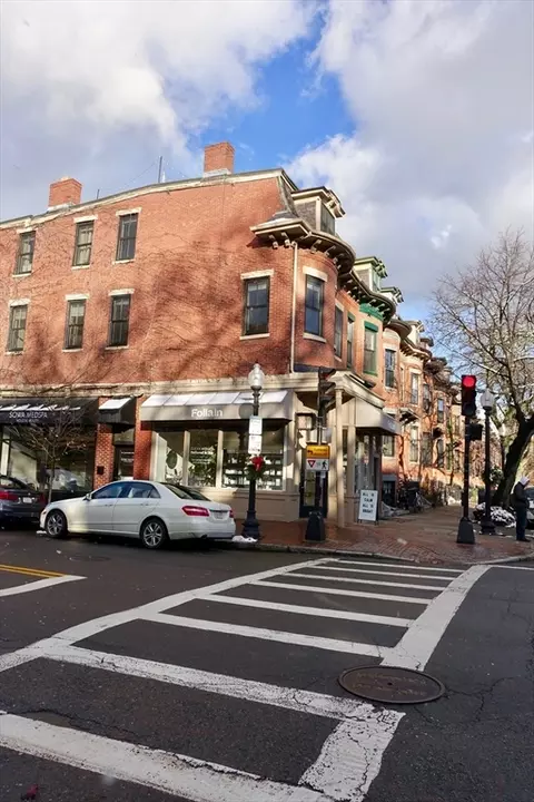 127 Warren, Boston, MA 02116