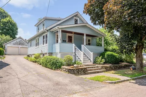 14 Worth St, Melrose, MA 02176