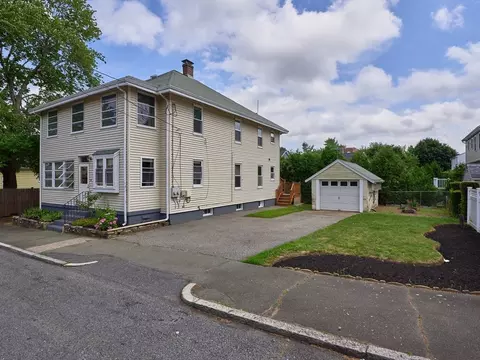 12 Palmetto Ave, Framingham, MA 01702