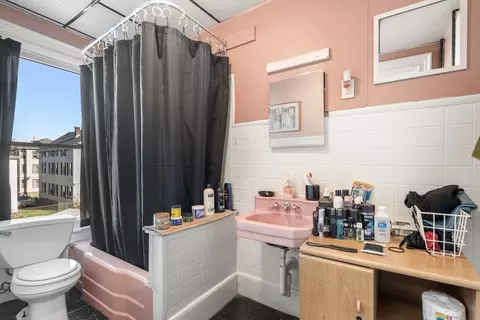 Bath - 772 2nd St, Fall River, MA 02721 photo 1 of 1