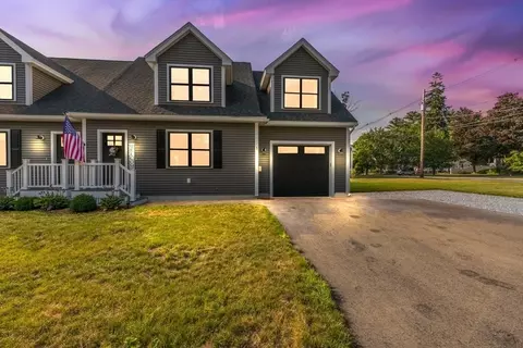 1 Abbott St #1, Merrimac, MA 01860