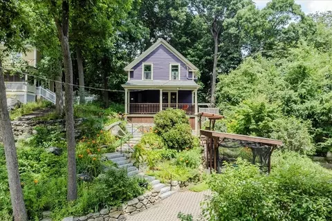38 Cambridge St, Ayer, MA 01432