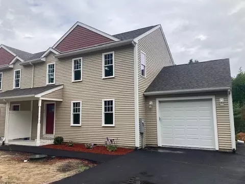 82 Minot Ave #1, Wareham, MA 02571