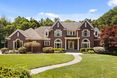 7 Chieftain Ln, Natick, MA 01760