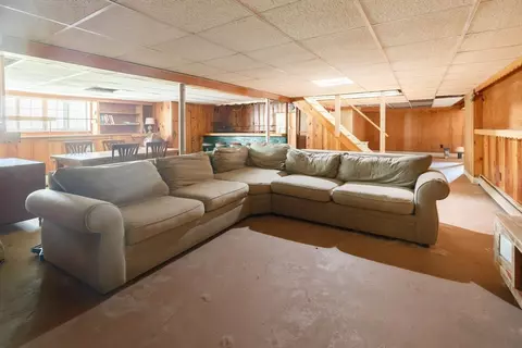 Living - 9 Crescent Rd, Hamilton, MA 01982 photo 6 of 6