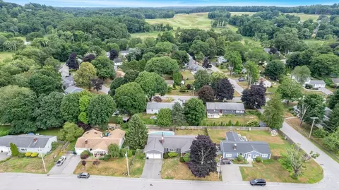 View/Area - 9 Crescent Rd, Hamilton, MA 01982 photo 4 of 4