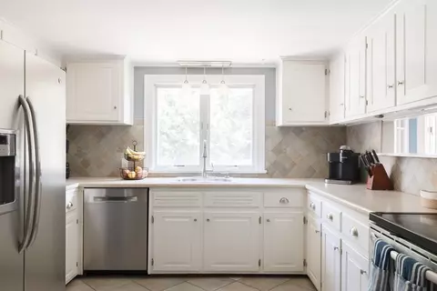 Kitchen - 9 Crescent Rd, Hamilton, MA 01982 photo 2 of 2