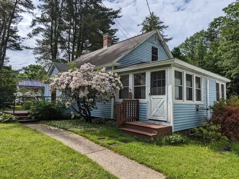 42 Rockland Rd, Greenfield, MA 01301