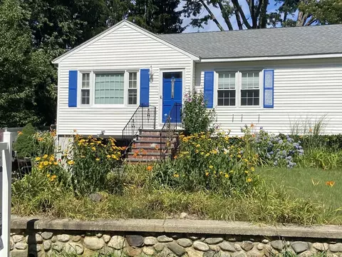 435 Wood Ln, North Andover, MA 01845