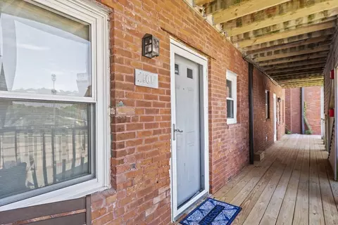 Exterior - 45 Main St #101, Wareham, MA 02571 photo 1 of 4
