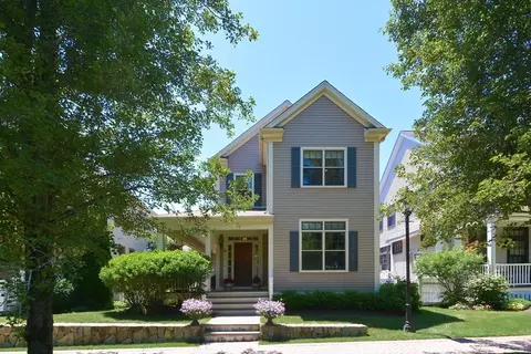 29 Maple Ln #29, Medfield, MA 02052