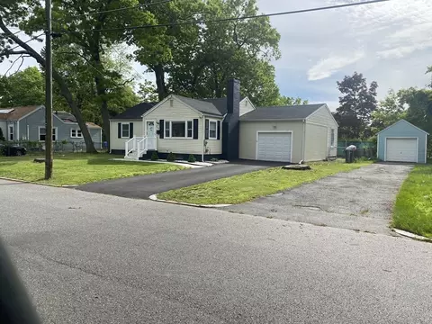 256 Ambrose St, Springfield, MA 01109