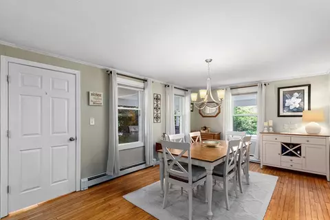 Dining - 5 Mayflower Ave, Wareham, MA 02571 photo 1 of 3
