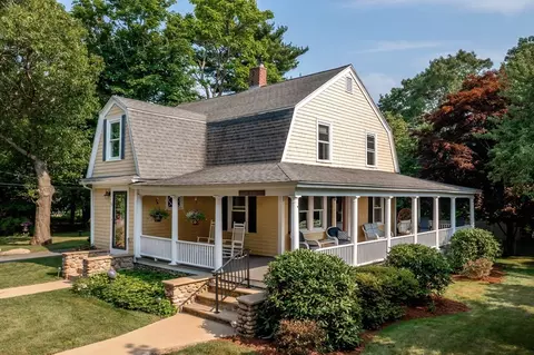 5 Mayflower Ave, Wareham, MA 02571