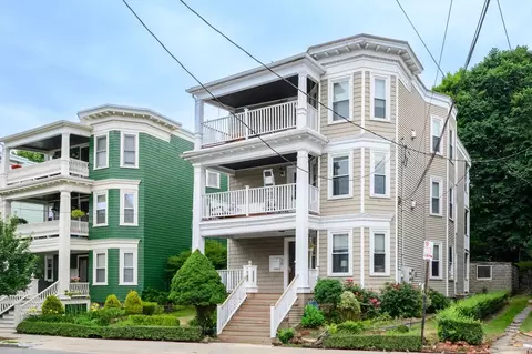 17 Fairbanks St #2, Boston, MA 02135