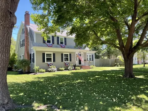 24 Murphy Rd, Barnstable, MA 02601