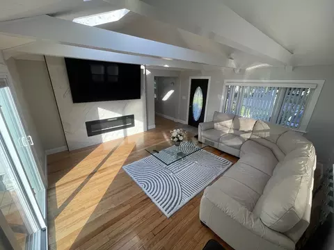 184 Belmont St, East Bridgewater, MA 02333