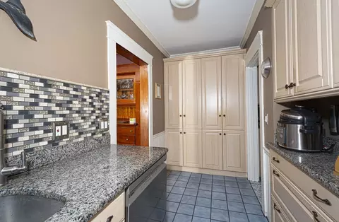 2 Richardson Ter, Worcester, MA 01602 photo 22