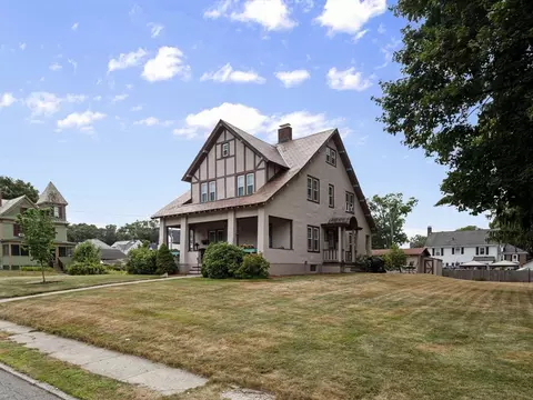 85 Sanders Ave, Lowell, MA 01851