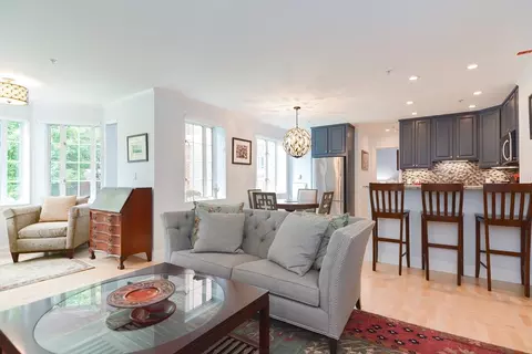 20 Chapel St #C411, Brookline, MA 02446