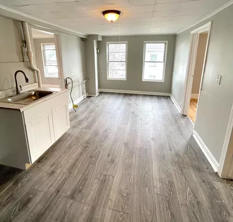 60 School St, Chicopee, MA 01013 photo 6