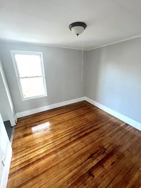60 School St, Chicopee, MA 01013 photo 7