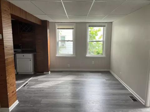 60 School St, Chicopee, MA 01013 photo 2