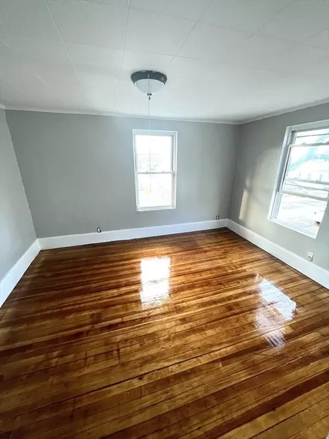 60 School St, Chicopee, MA 01013 photo 8