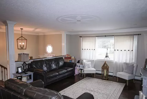 22 Anderson St, Fall River, MA 02721 photo 8