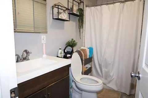 22 Anderson St, Fall River, MA 02721 photo 13