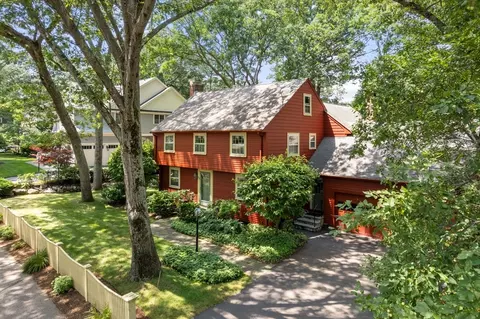 96 Elmwood Rd, Wellesley, MA 02481