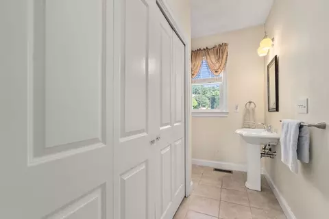 11 Regency Dr, Dracut, MA 01826 photo 30