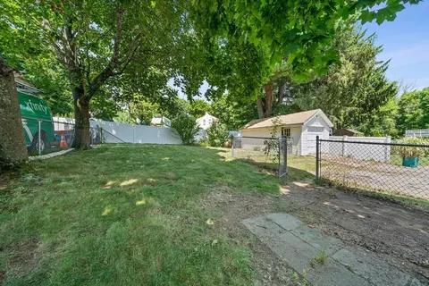 Exterior - 624 Main St, Walpole, MA 02081 photo 4 of 7