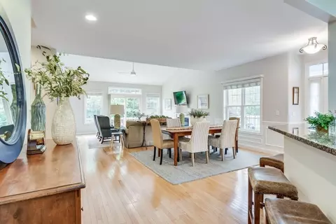67 Cottage Cv, Plymouth, MA 02360