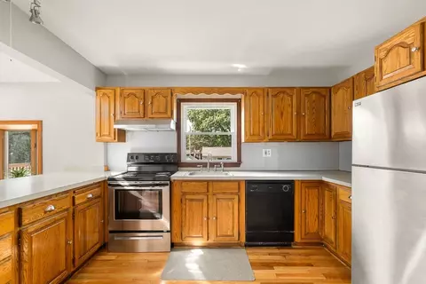165 Mount Vernon Rd, Chicopee, MA 01013 photo 17