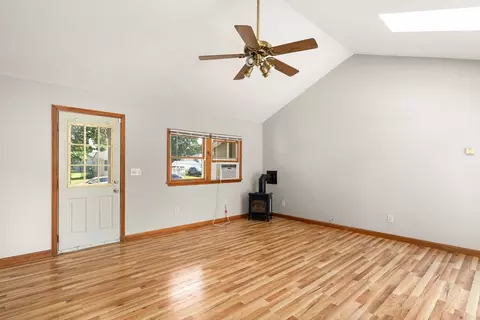165 Mount Vernon Rd, Chicopee, MA 01013 photo 13