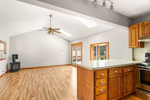165 Mount Vernon Rd, Chicopee, MA 01013 photo 14
