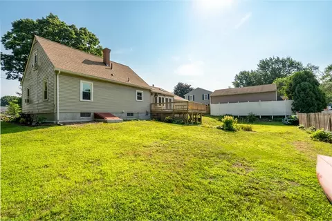 165 Mount Vernon Rd, Chicopee, MA 01013 photo 8