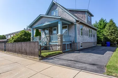 590 Dwelly St, Fall River, MA 02724