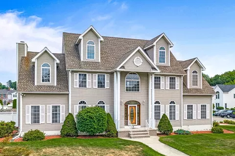 20 Constitution Rd, Stoneham, MA 02180 photo 5