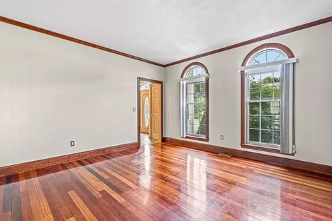 20 Constitution Rd, Stoneham, MA 02180 photo 9