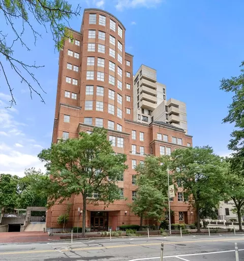 931 Massachusetts Ave #503, Cambridge, MA 02139