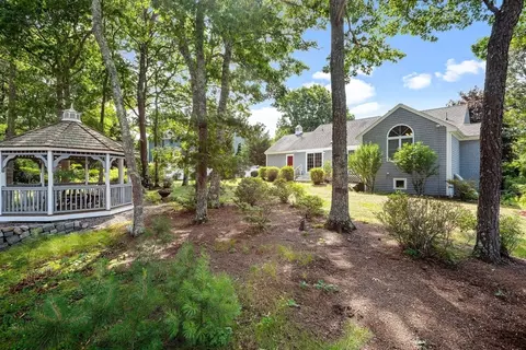 85 Snead Dr, Mashpee, MA 02649 photo 31