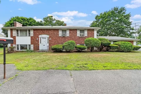 502 Lowell St, Peabody, MA 01960