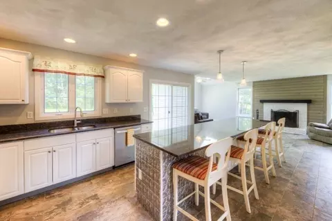 45 Blueberry Hl, Webster, MA 01570 photo 15