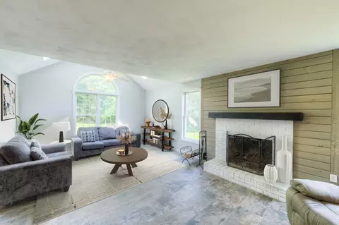 45 Blueberry Hl, Webster, MA 01570 photo 4