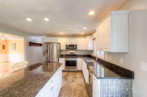 45 Blueberry Hl, Webster, MA 01570 photo 14
