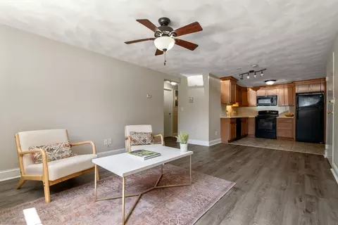1105 Lexington St #4-1, Waltham, MA 02452
