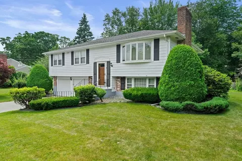 7 Mill River Dr, Weymouth, MA 02188